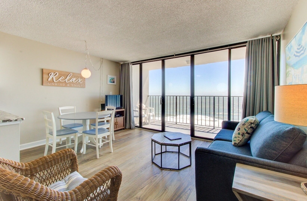 Condo, 1 Bedroom photo 1