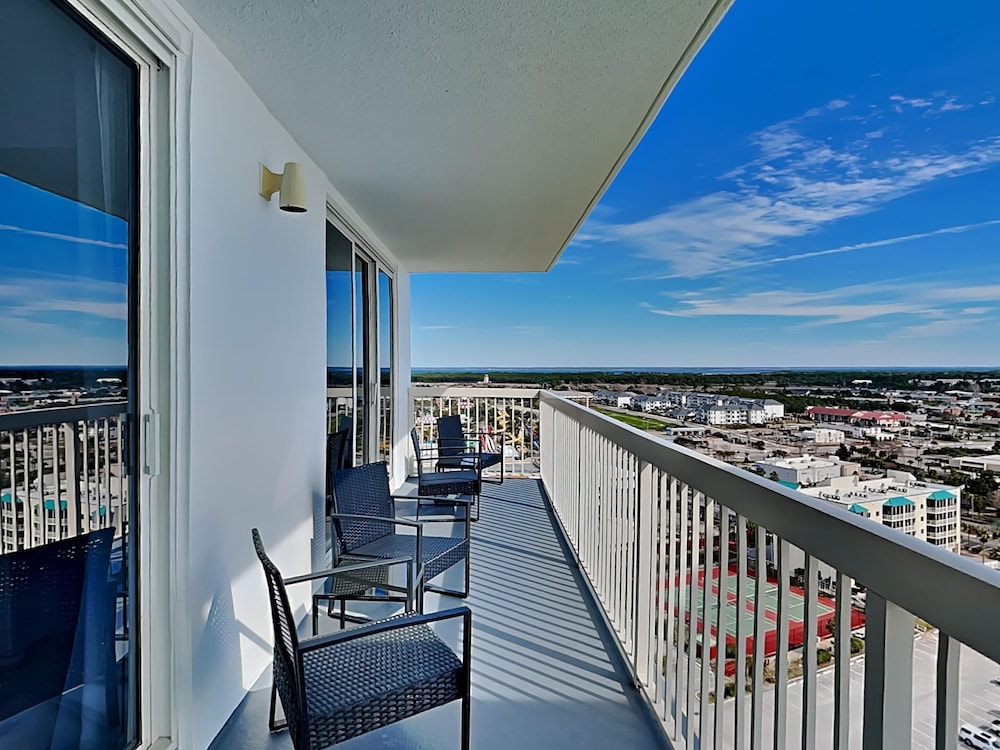 Condo, Multiple Beds, Balcony, Ocean View (#2017 - No Pets) photo 3