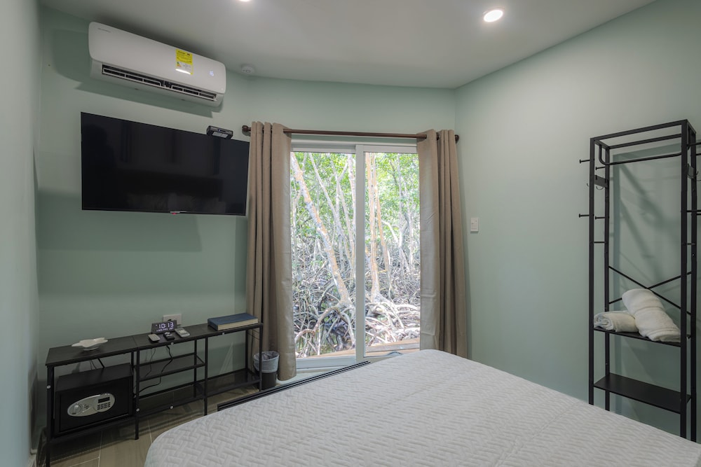 Basic Double Room, Garden View