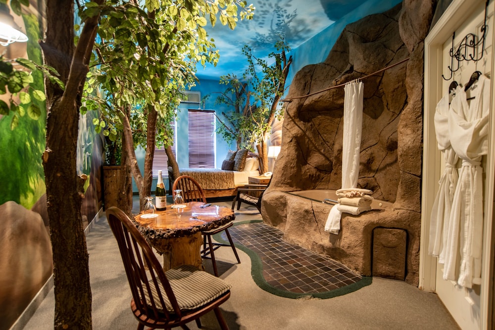 Room (Enchanted Forest)
