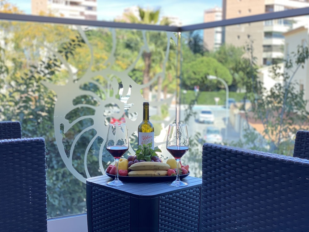 Standard Double or Twin Room, Balcony, City View - Photo 4