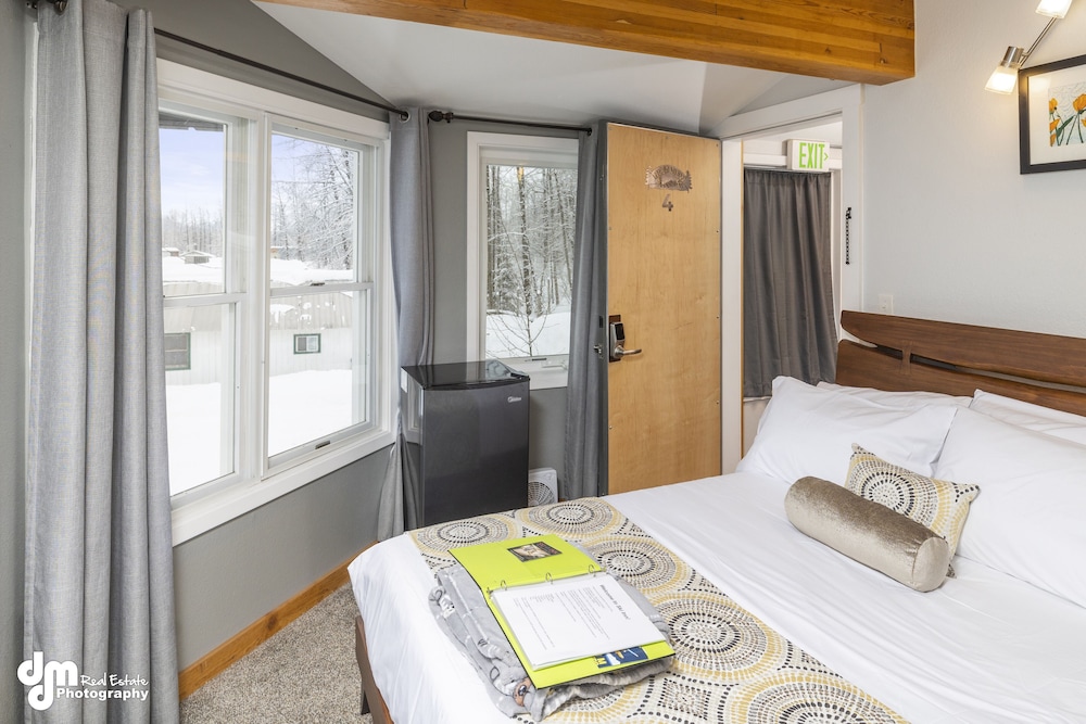 Standard Room, 1 Double Bed, Pets Not Allowed, Mountain View photo 1