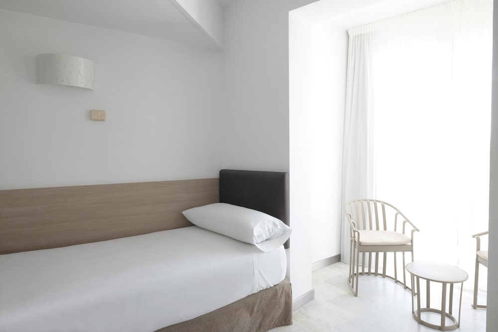 Triple Room - Photo 3