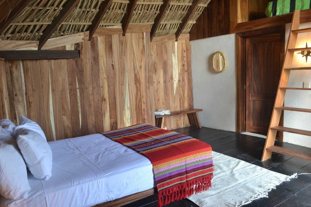 Deluxe Bungalow - Photo 5