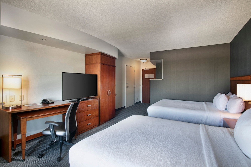 Room, Multiple Beds photo 2