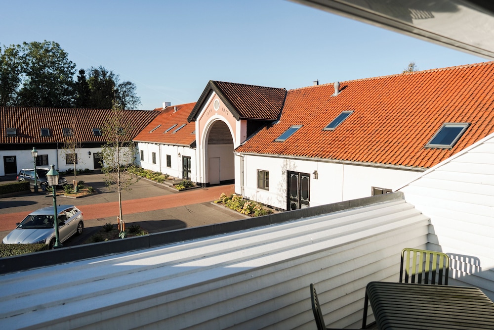 Apartment, Balcony - Photo 10