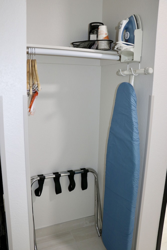Suite, Multiple Beds, Non Smoking - Photo 5