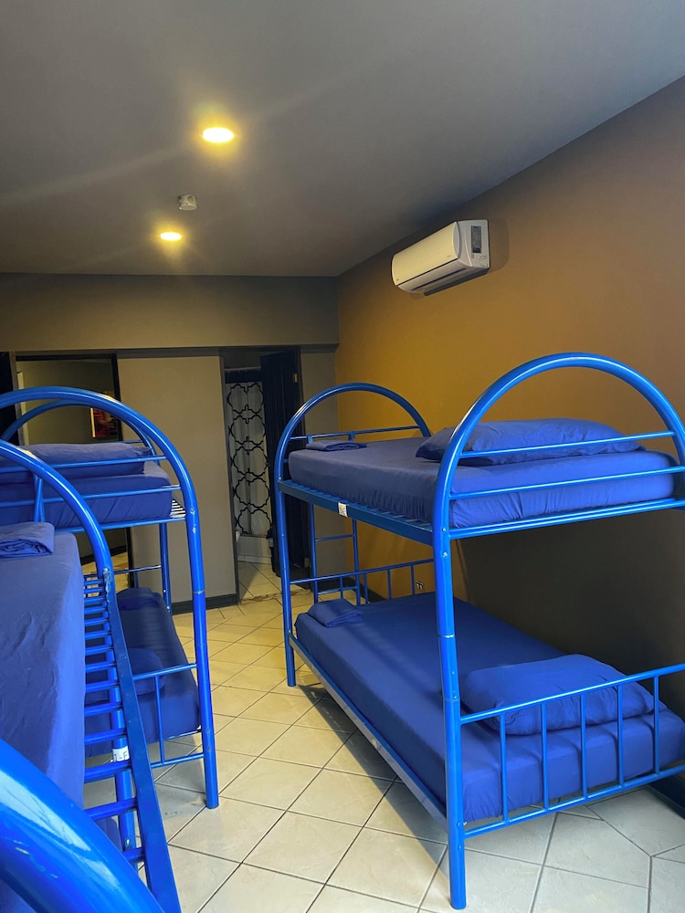 Bed in 6-Bed Dormitory Room photo 2
