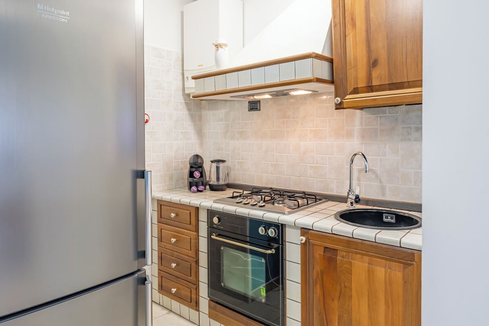 Apartment photo 2