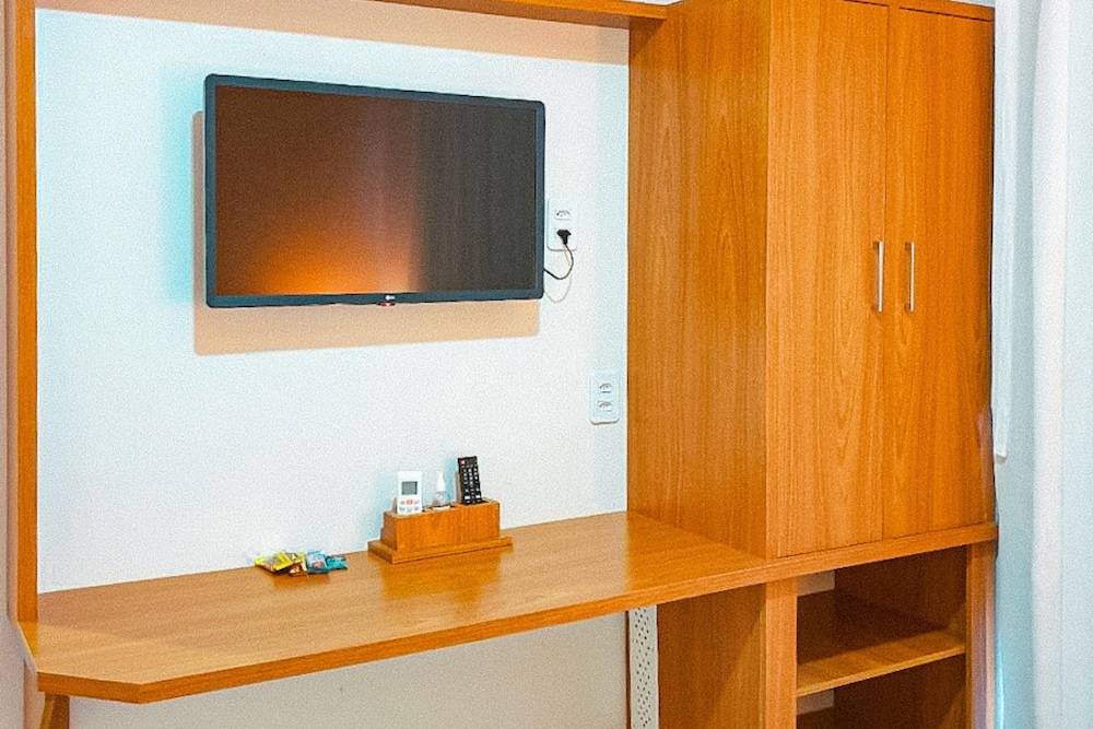 Studio Suite - Photo 1