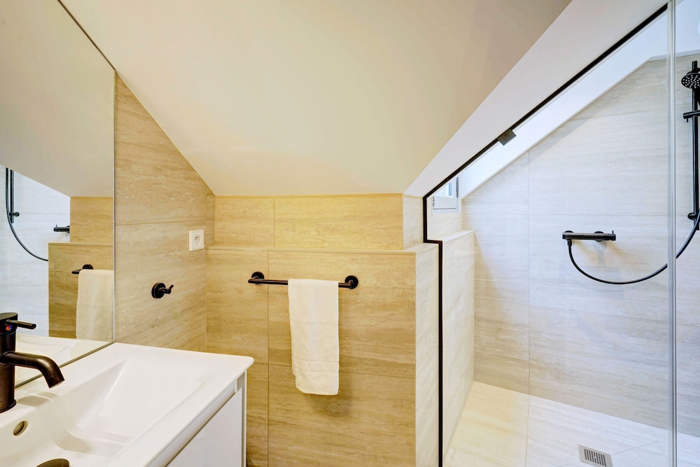 44AS - Duplex photo 3