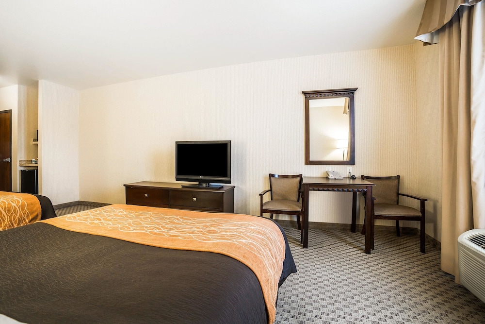 Suite, 2 Queen Beds, Accessible, Non Smoking - Photo 2