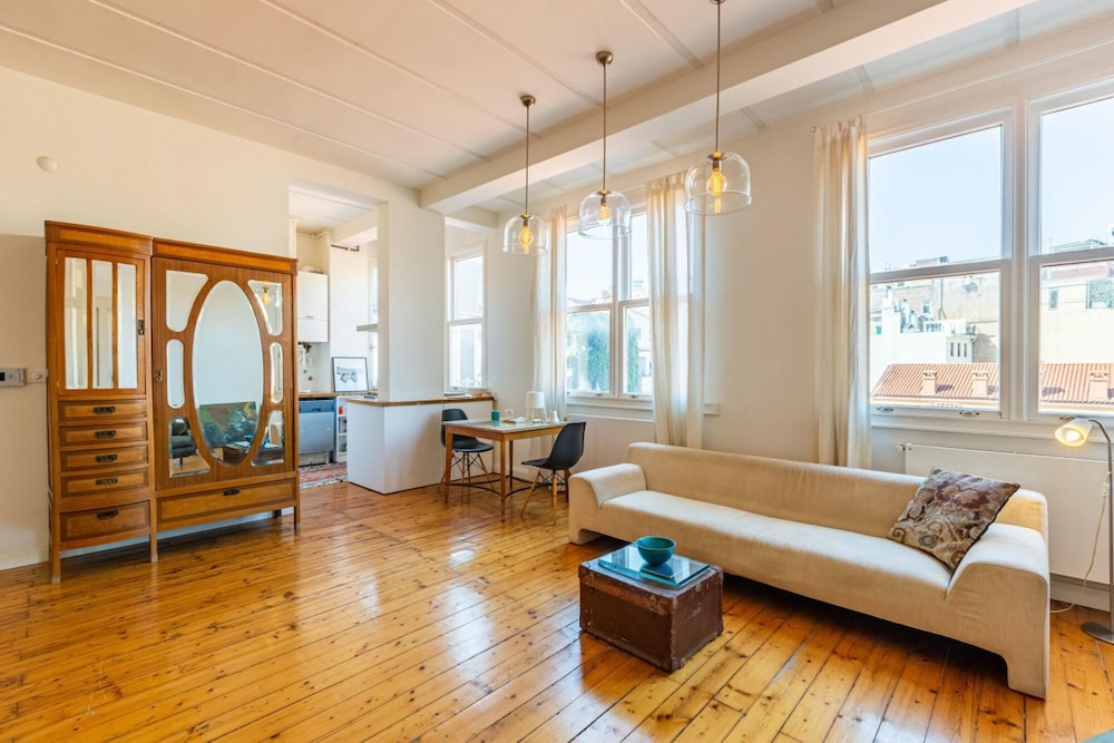 Apartment photo 1