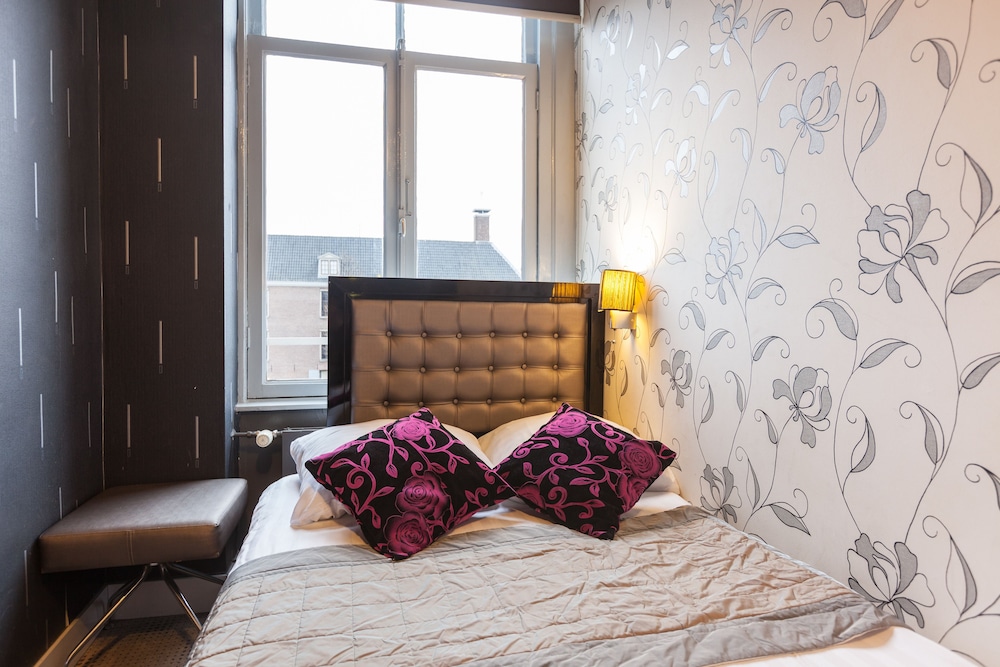 Basic Room, 1 Double Bed