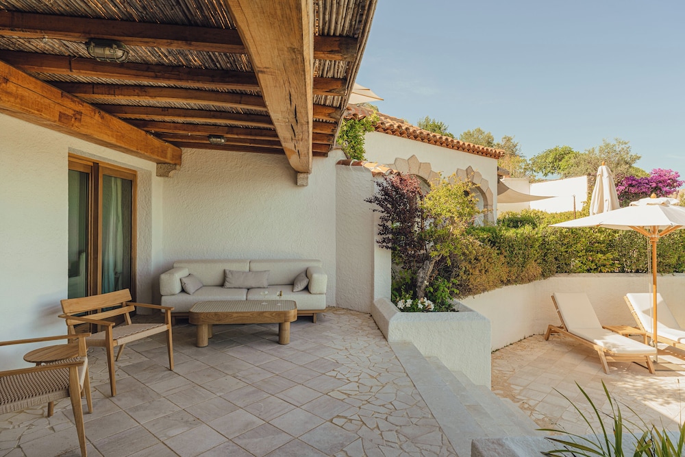Suite (Mountain Pool) - Photo 9