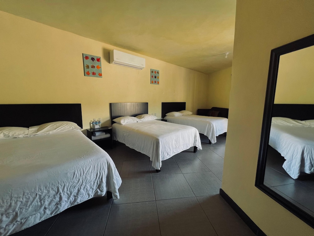 Family Triple Room photo 3