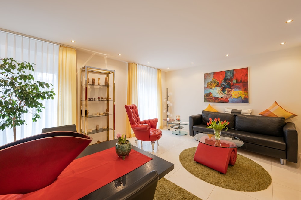 Exclusive Suite, 1 King Bed with Sofa bed, Kitchenette - Photo 12