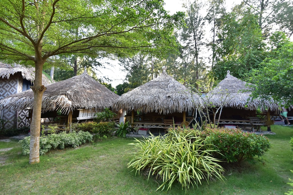 Bamboo Bungalow A photo 2