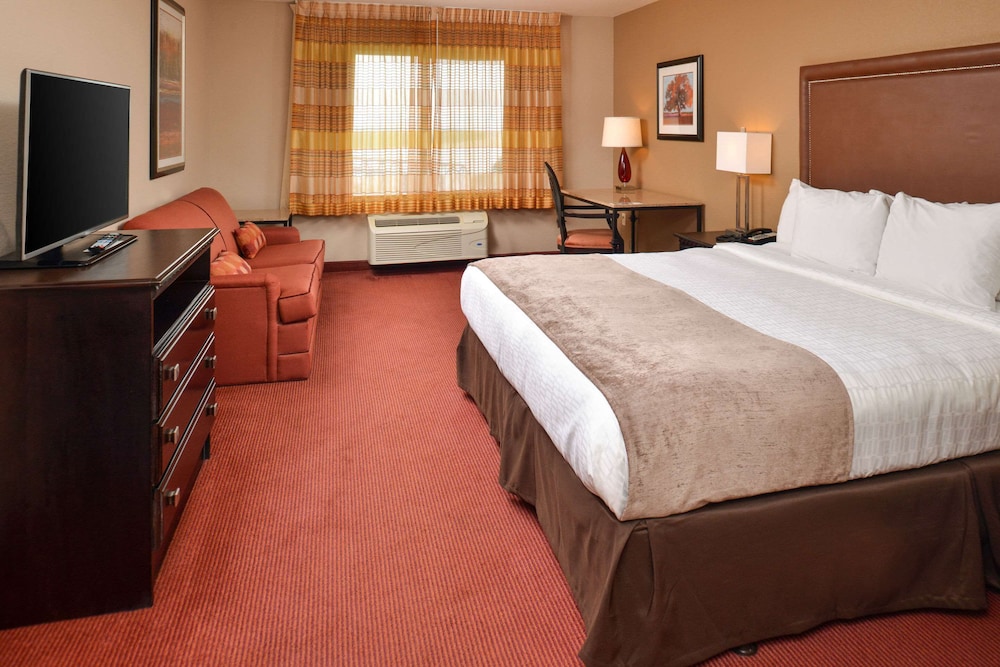 Room, 1 King Bed, Accessible, Non Smoking photo 3