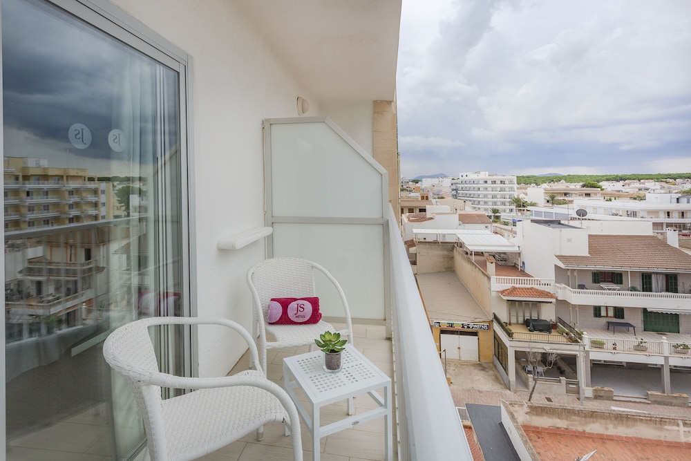 Double Room, Balcony - Photo 3