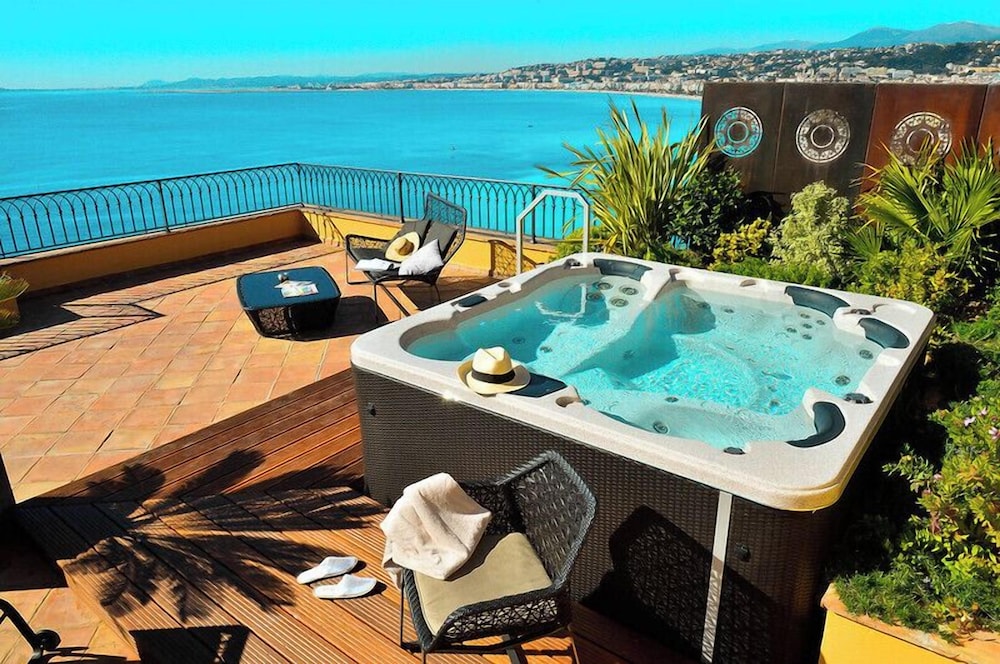 Suite sea view thumbnail 6