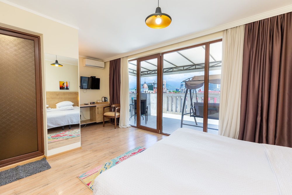 Comfort Suite, Terrace photo 1
