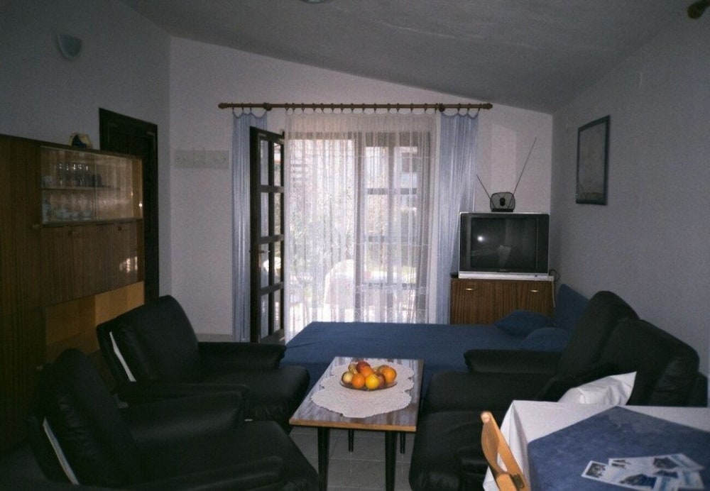Studio (Katrina - with free parking - SA1-(2+) photo 2