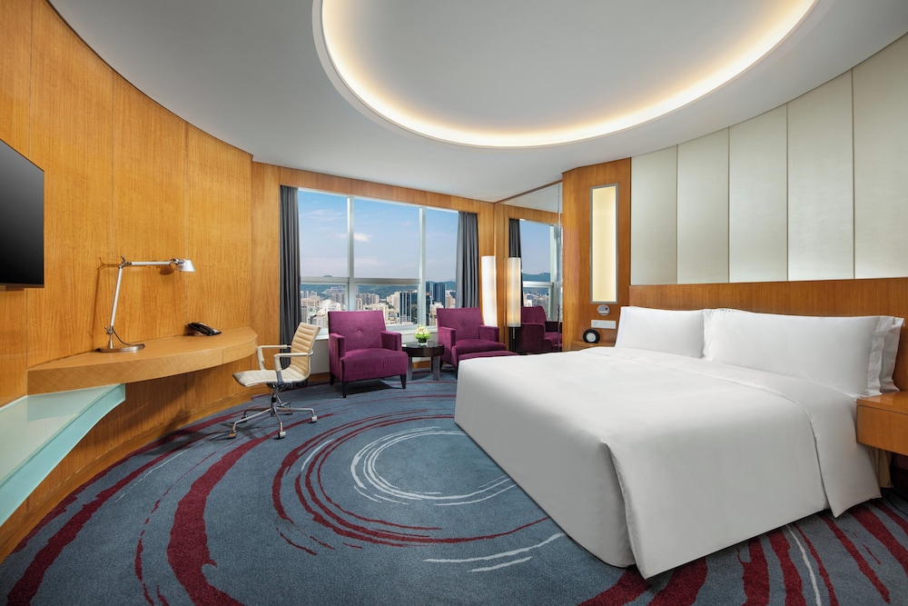 Premium Room, 1 King Bed, Club Lounge Access, City View