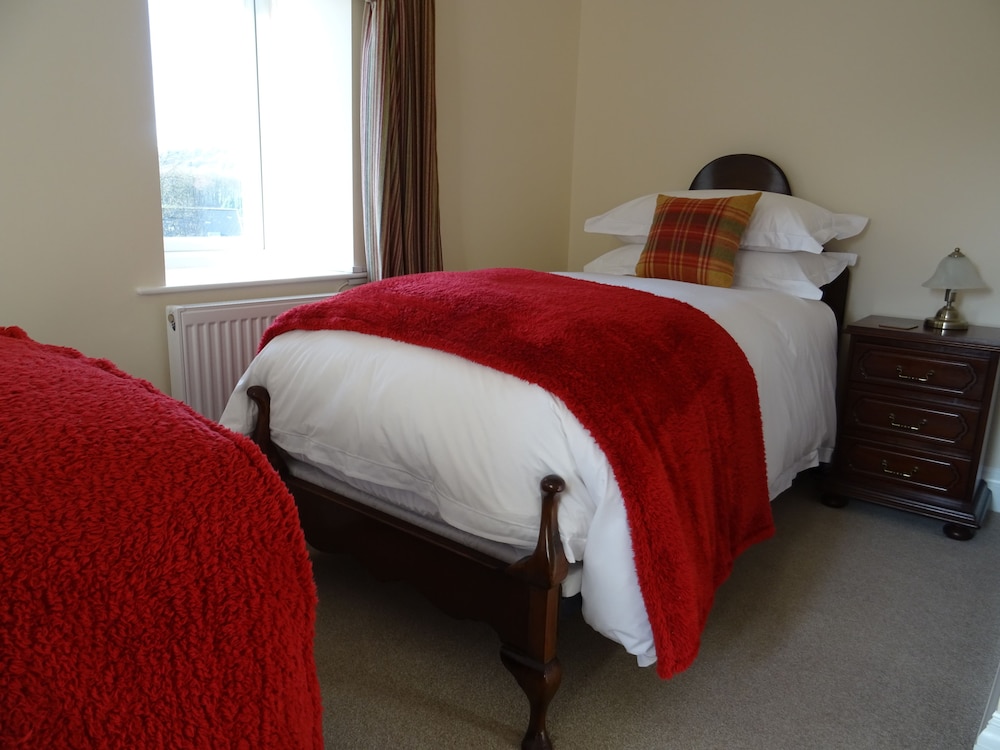 Twin Room, Hill View photo 1
