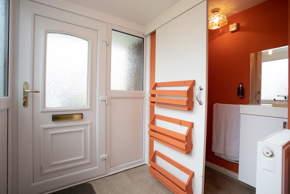 House, Private Bathroom photo 2