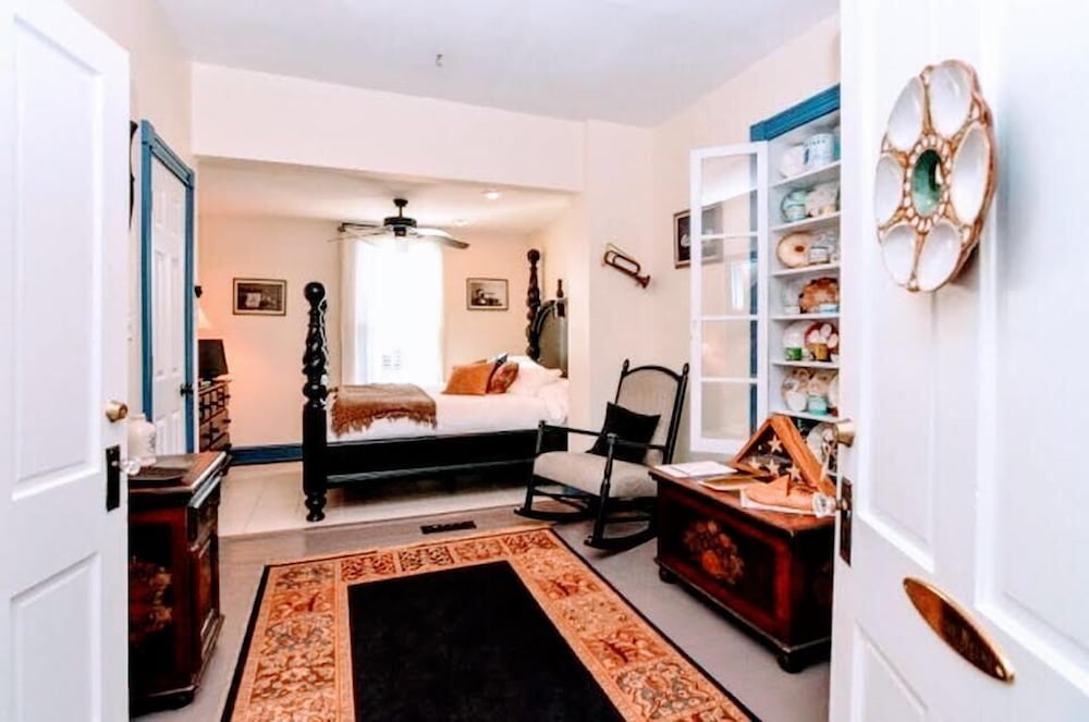 Signature Room, 1 Queen Bed