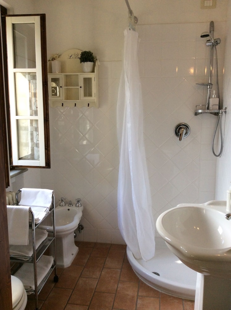 Triple Room, Private Bathroom (external) photo 3
