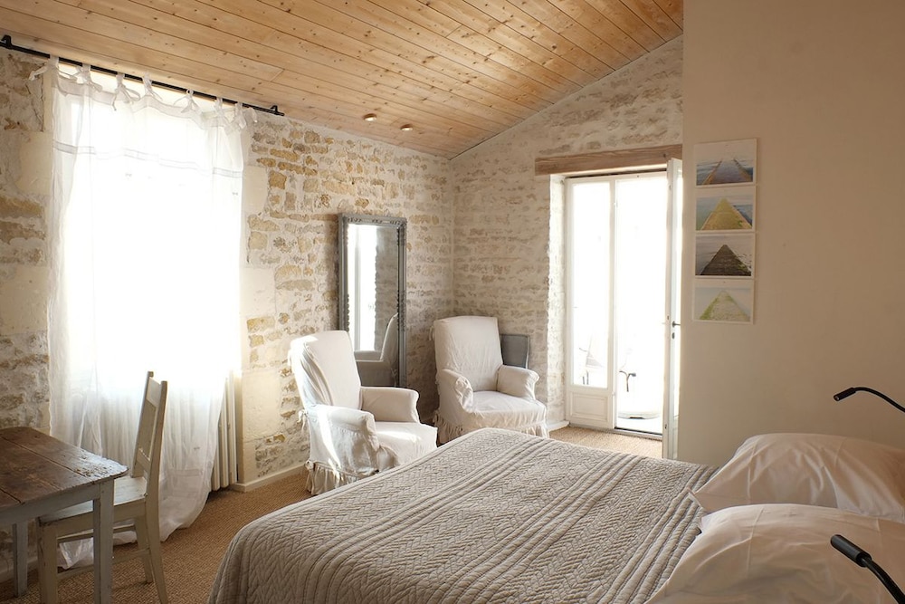 Double Room (Elégante)