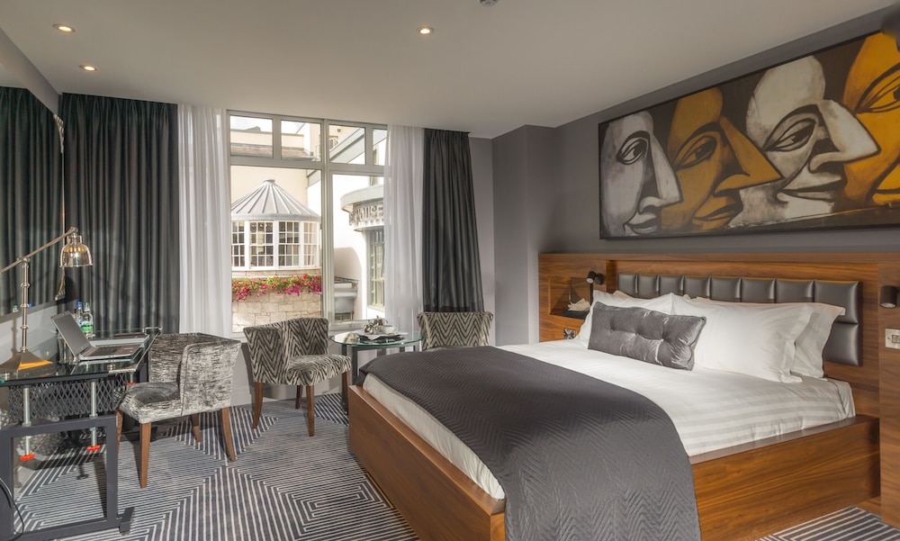 Executive Room photo 1