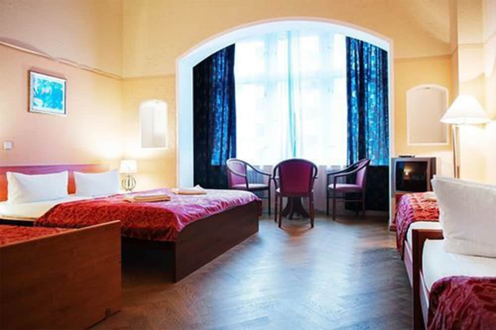 Quadruple Room photo 1