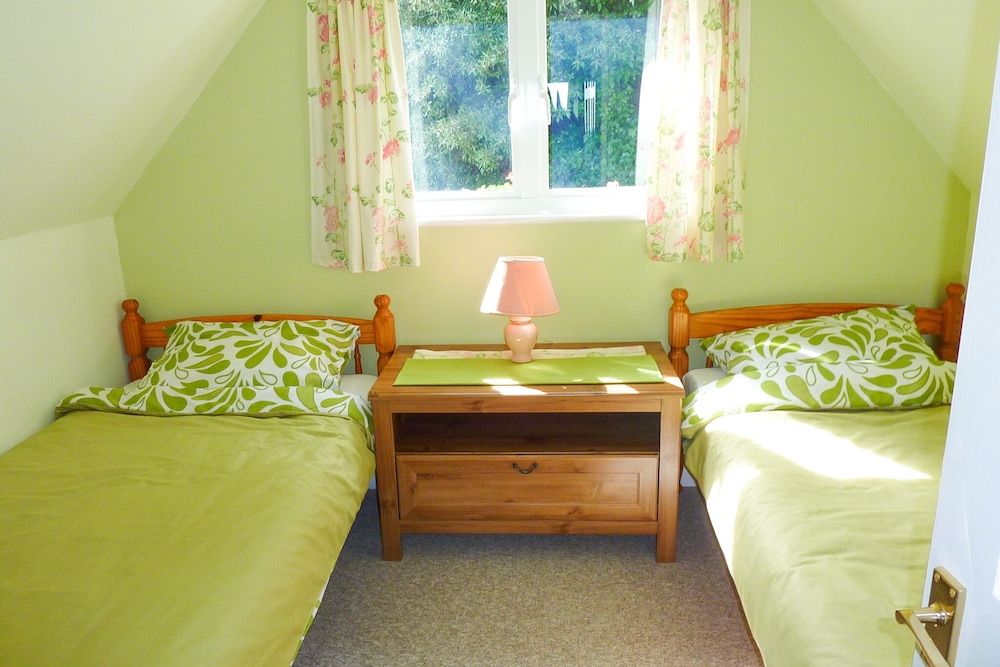 Cottage, Sea View photo 3