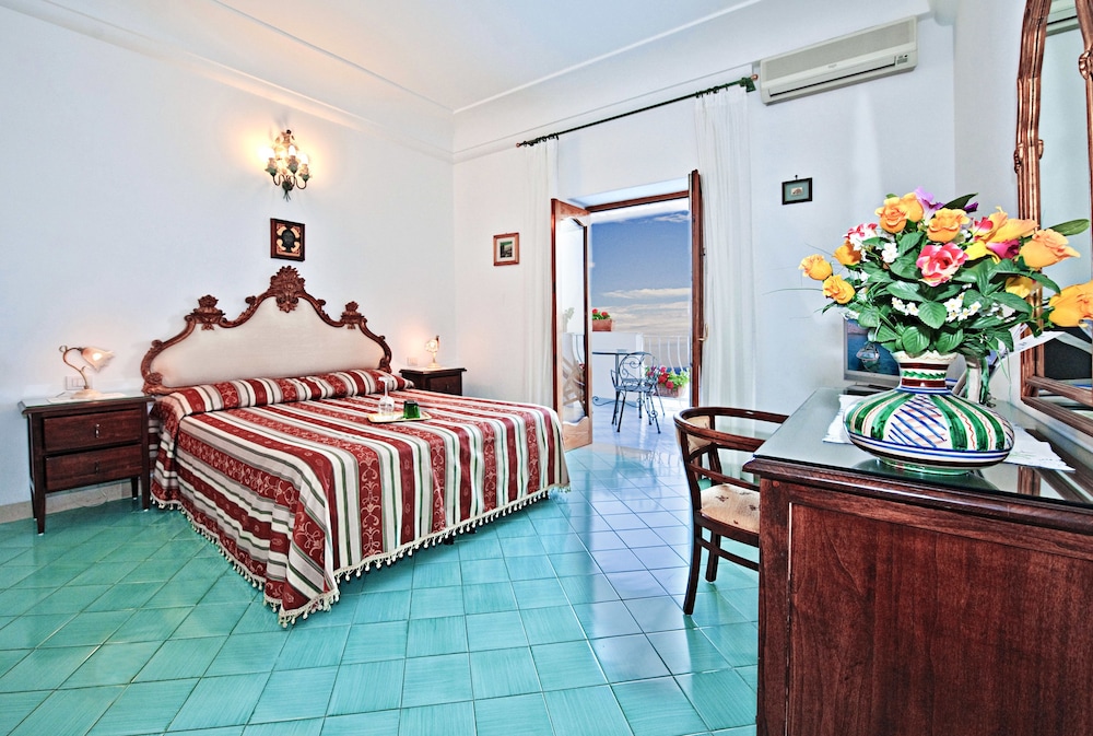 Superior Double Room, Balcony, Sea View photo 1