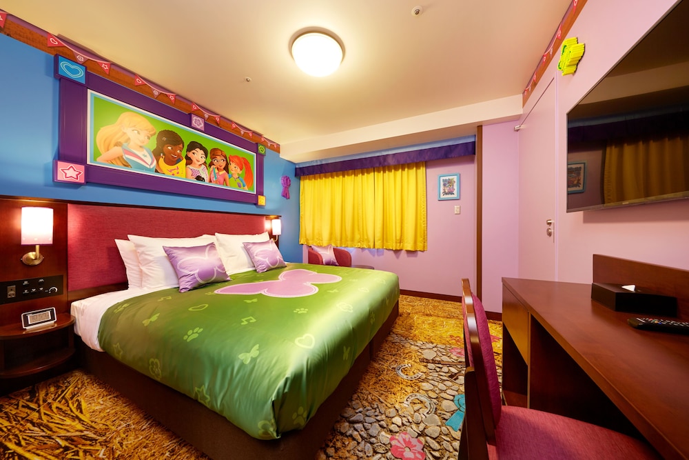 LEGO FRIENDS Theme room view photo 1