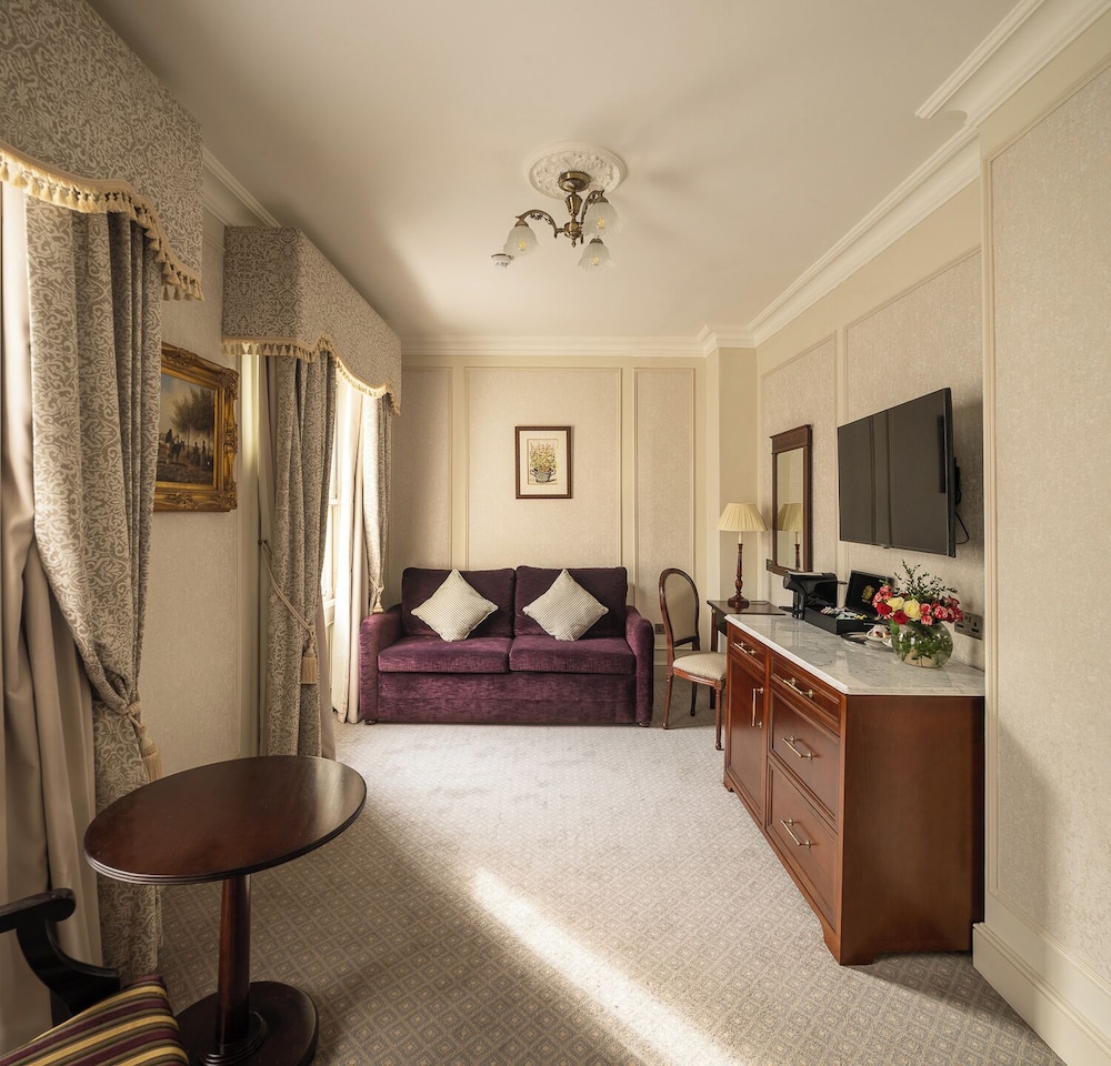 Superior 1 Bedroom Suite photo 3