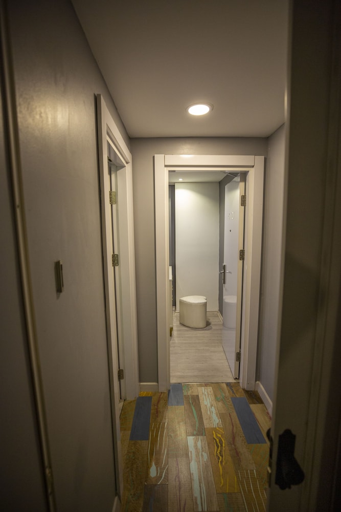 Family Room, 2 Bedrooms, 2 Bathrooms, City View photo 3