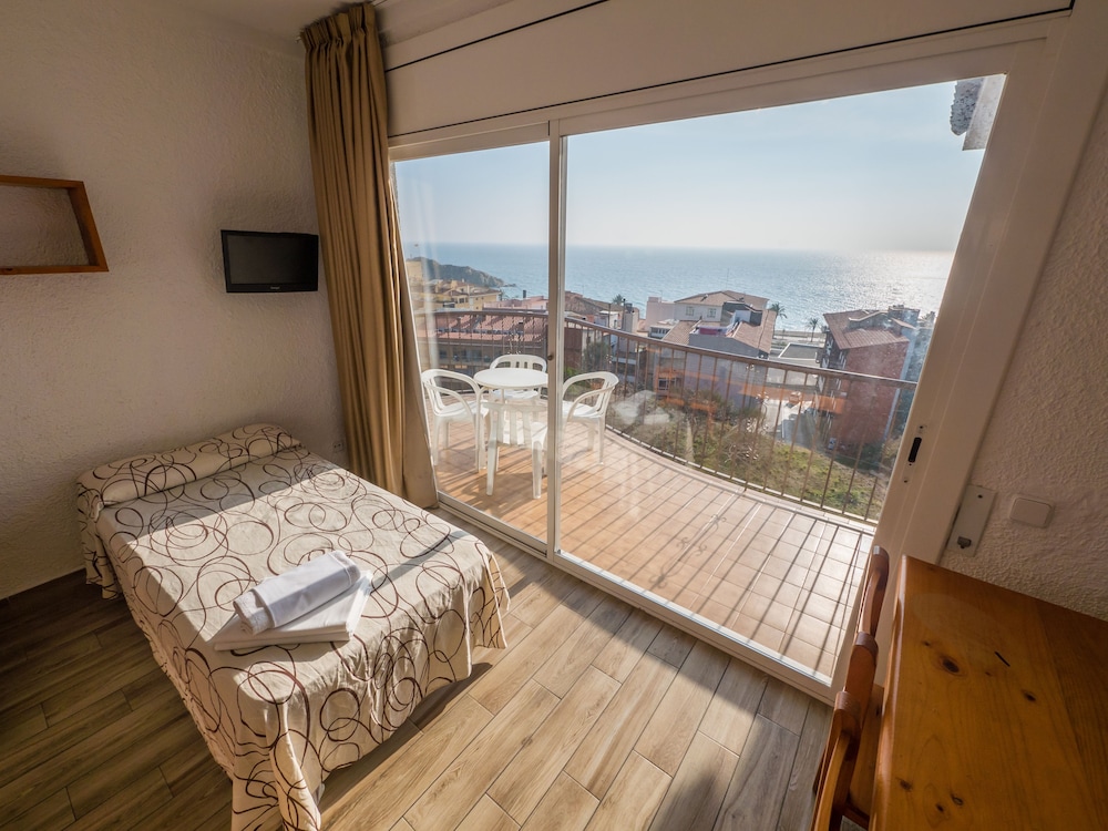 Apartamento Económico con Balcón