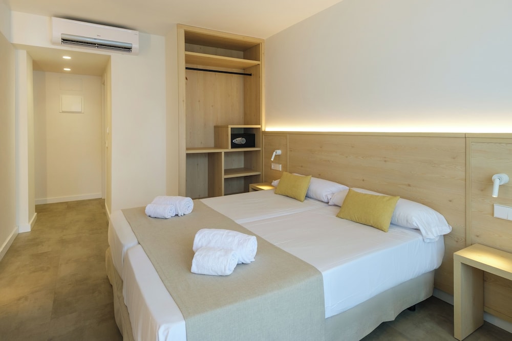Double Room, Partial Sea View photo 2
