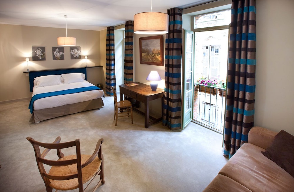 Double Room (Cèpes)