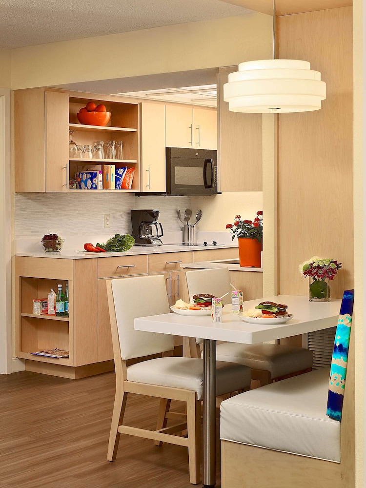 Studio Suite, 1 King Bed, Accessible (Mobility Hearing)