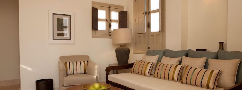Junior Suite, 1 Queen Bed, Terrace - Photo 6