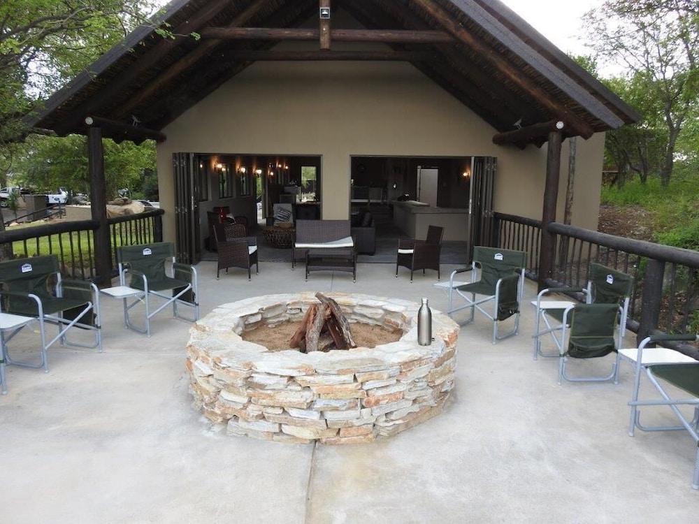 Luxury House, 6 Bedrooms photo 3