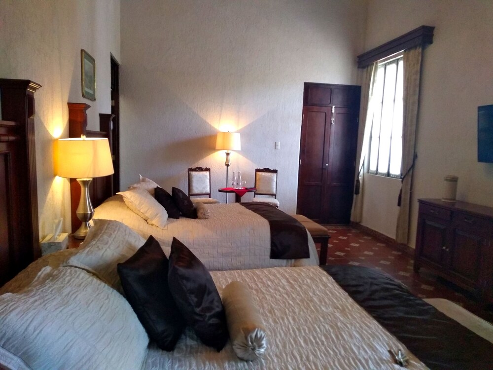 Grand Quadruple Room, Garden View (Adrienne) photo 3