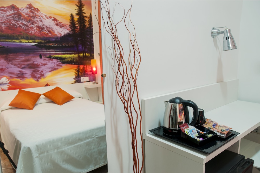 Standard Double Room, Private Bathroom photo 2