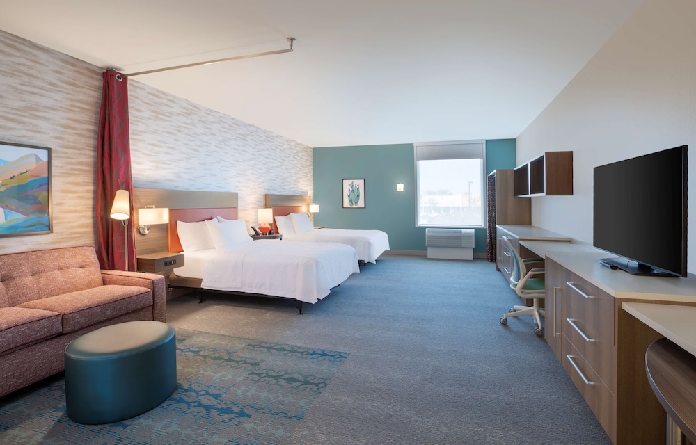 Studio, 2 Queen Beds, Accessible (Roll-In Shower)