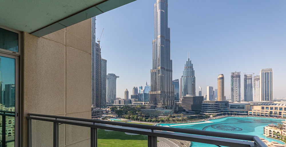 Three bedroom with Full Burj Khalifa and fountain view - Natasha Rox Design